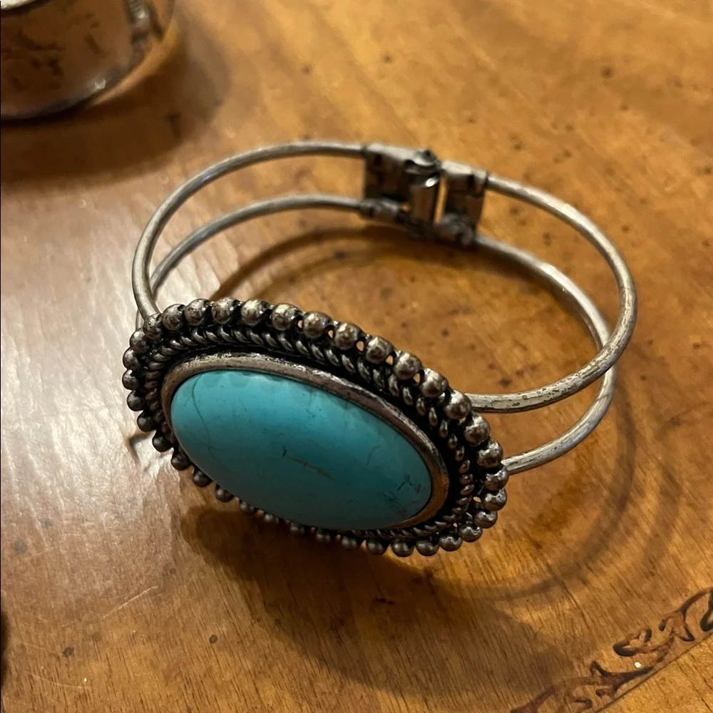 Set of 5 Bracelets silver toned